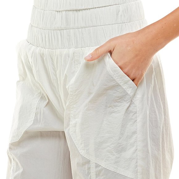 TCEC | Smocked Waist Jogger with Pockets | White | S | CP9480 | Sample Sale - Picture 5 of 5